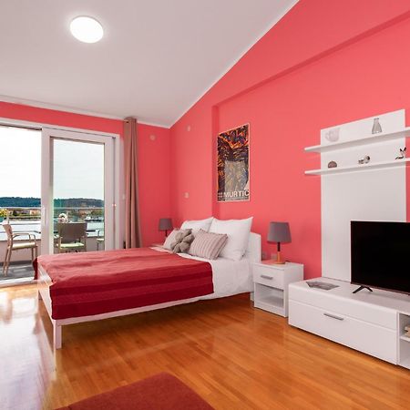 Kairos Apartamento Bilice Exterior foto