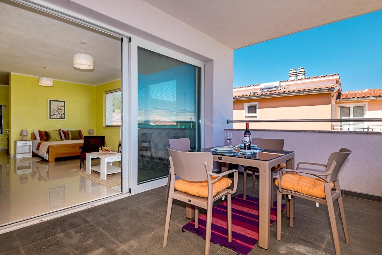 Kairos Apartamento Bilice Exterior foto