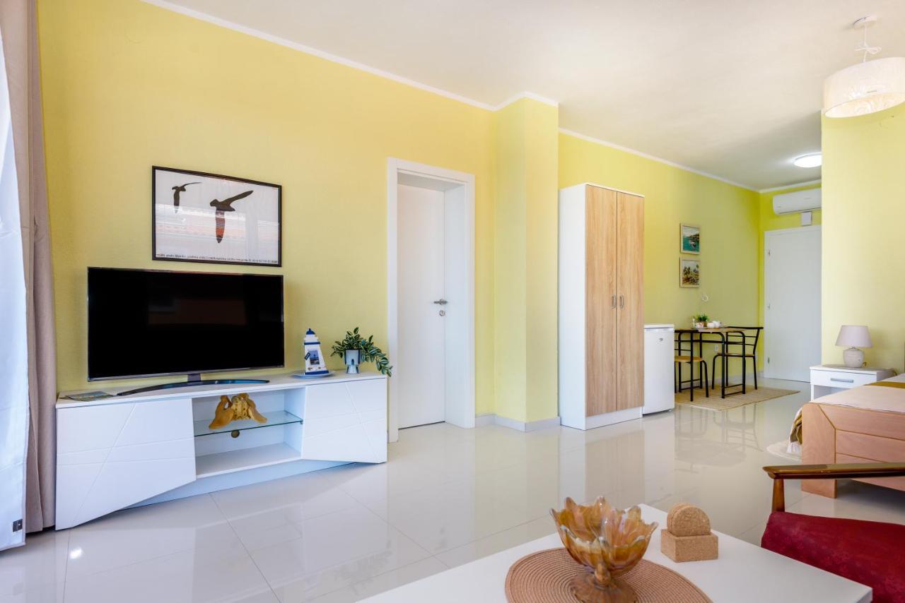 Kairos Apartamento Bilice Exterior foto