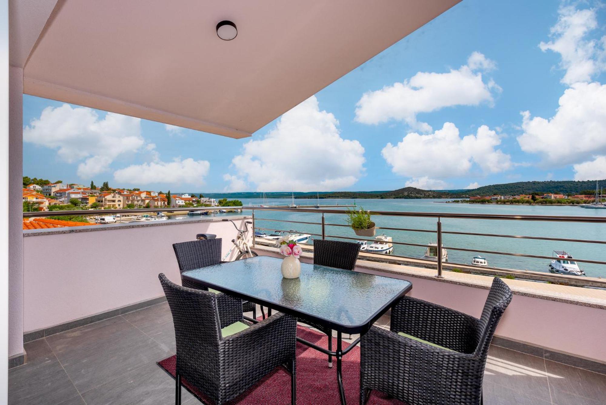 Kairos Apartamento Bilice Exterior foto